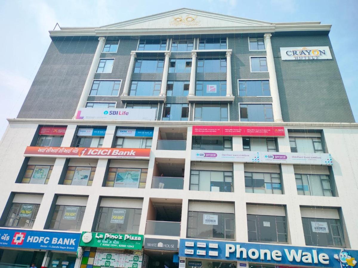 Crayon Hotels Gandhinagar Bagian luar foto